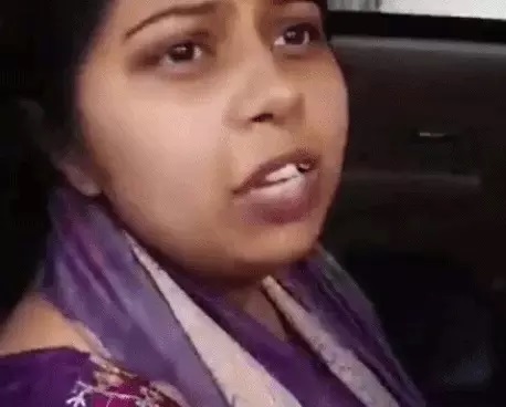 प्रेग्नेंट बीवी को अस्पताल लेजा रहे टैक्सी ड्राइवर का चलान काटने पड़ अड़े पुलिस अफसर