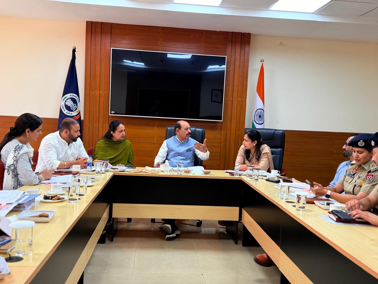 कैबिनेट मंत्री मोहिंदर भगत ने एस.ए.एस. नगर में ‘रंगला पंजाब’ विकास ग्रांटों की प्रगति की समीक्षा की