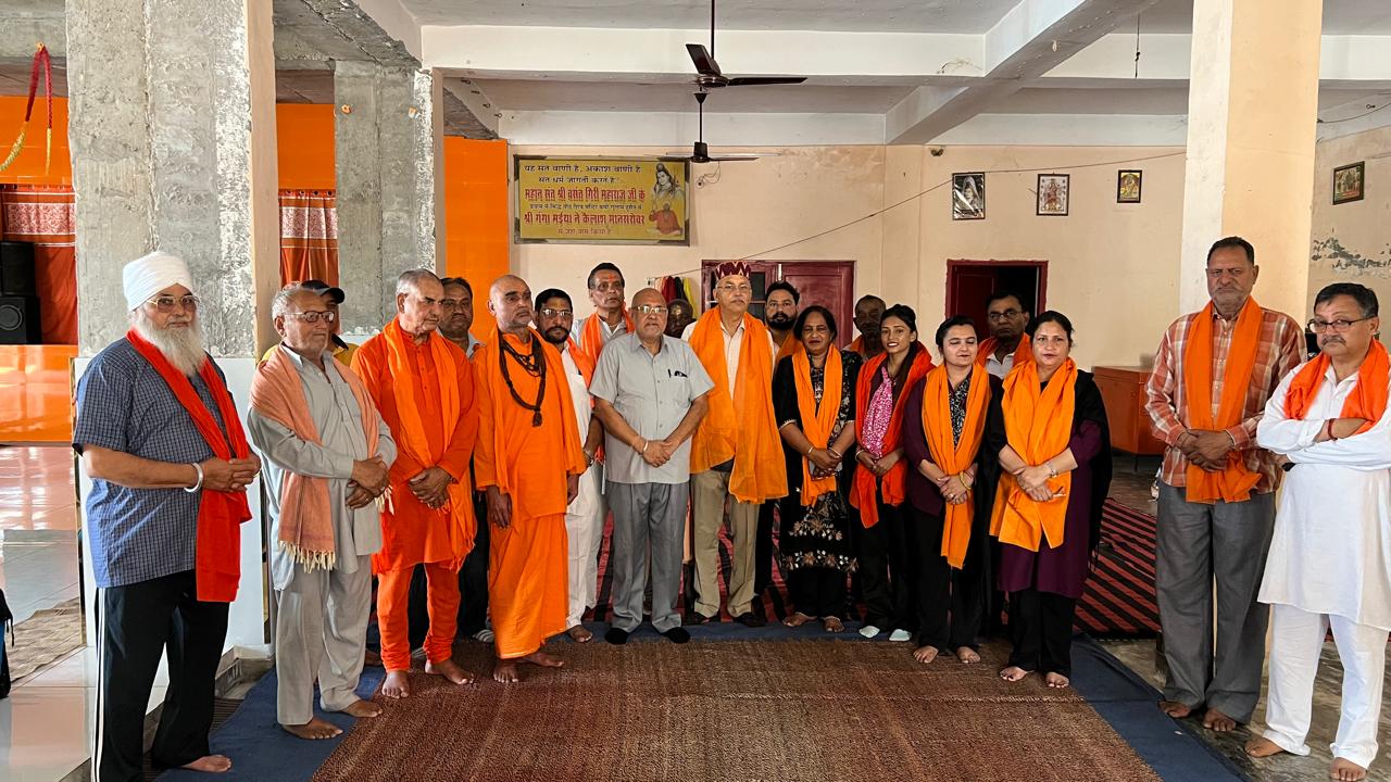 श्री सिद्धेश्वर महादेव मंदिर में 1101 कुंडीय अति रुद्र महायज्ञ के सहयोगियों का भव्य सम्मान समारोह आयोजित