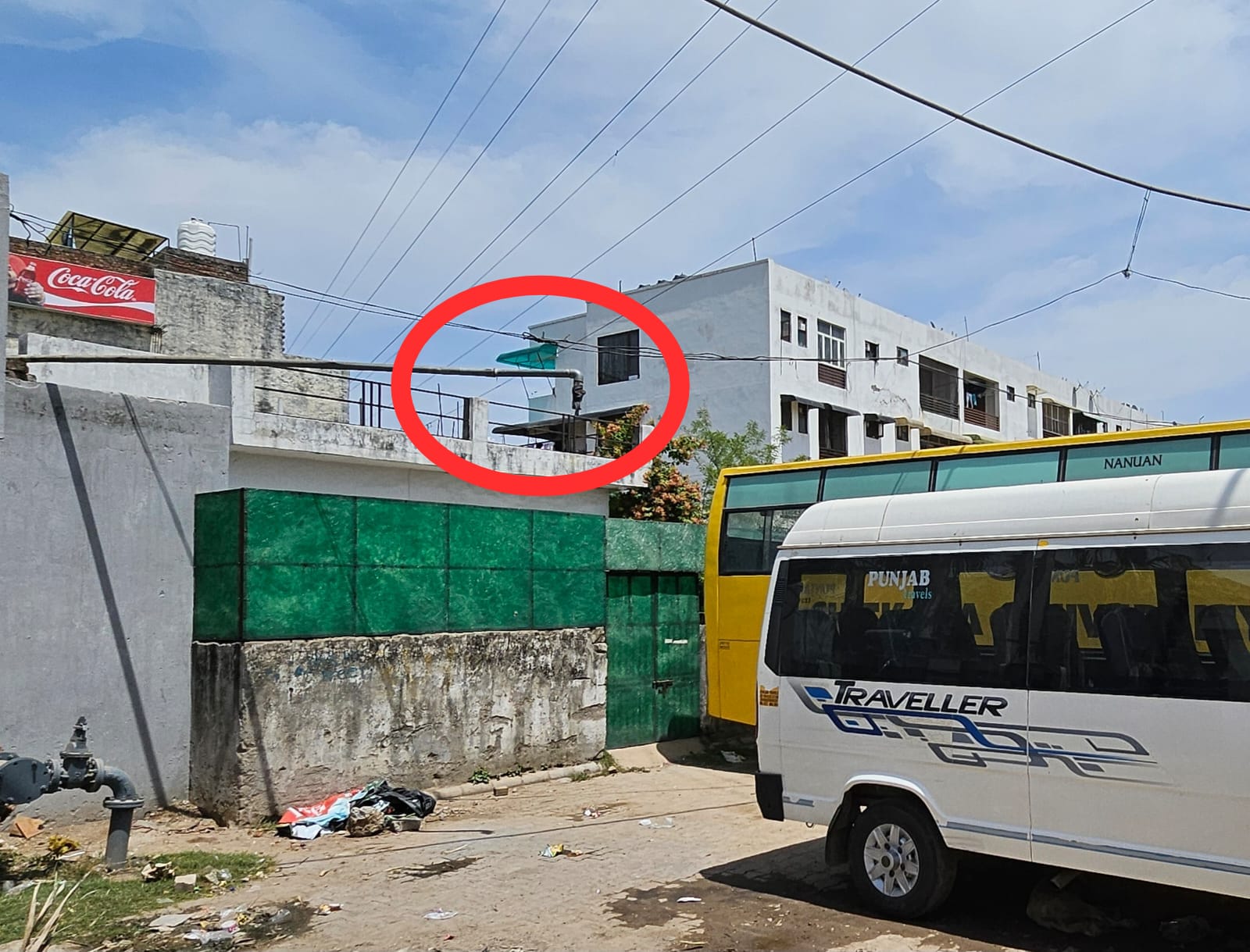 जीरकपुर में पेयजल आपूर्ति व्यवस्था बेपटरी, ट्यूबवेल पर अवैध पार्किंग बनी बड़ी बाधा