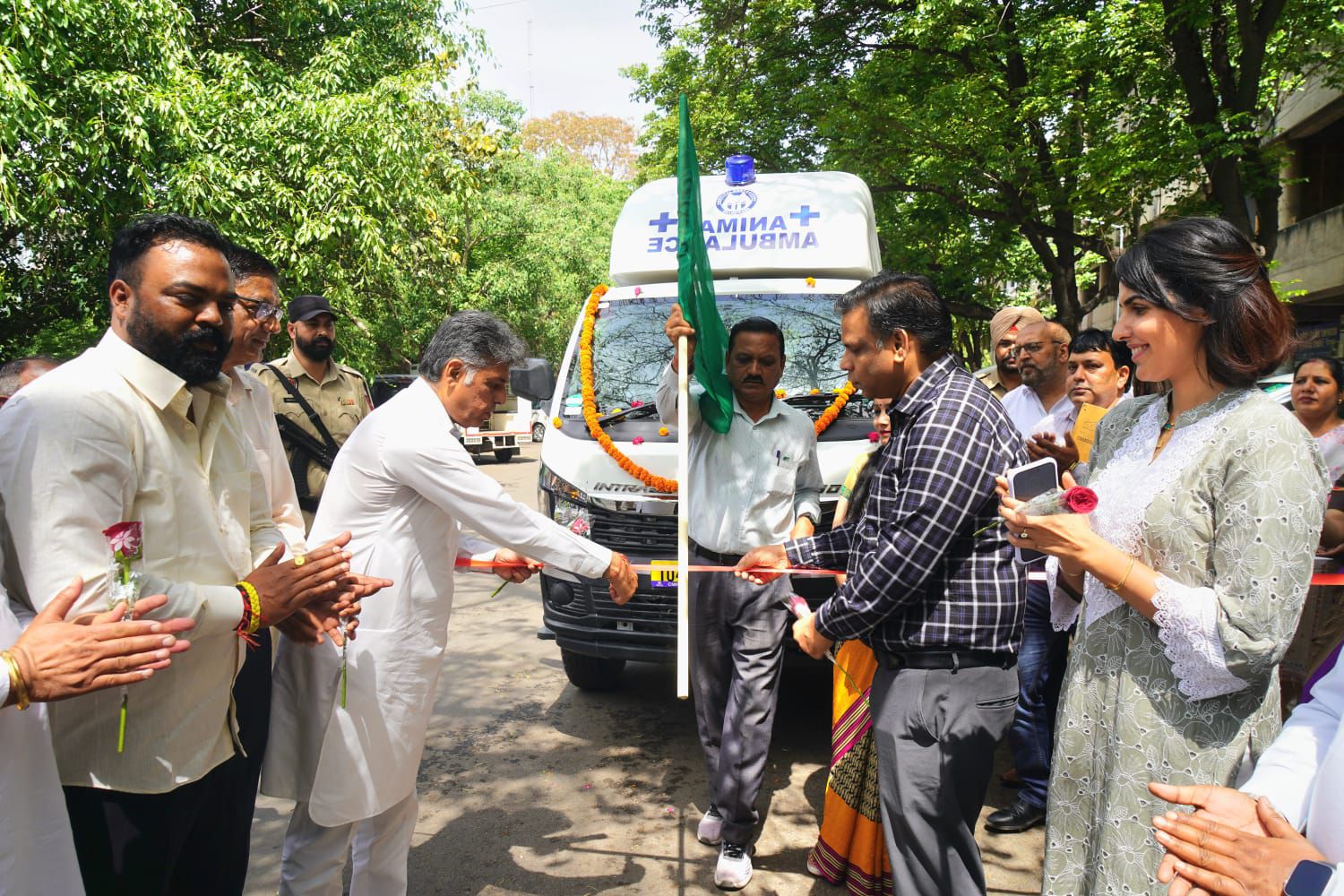चंडीगढ़ को मिली डॉग एम्बुलेंस, अब घायल आवारा पशुओं को मिलेगी तुरंत मदद