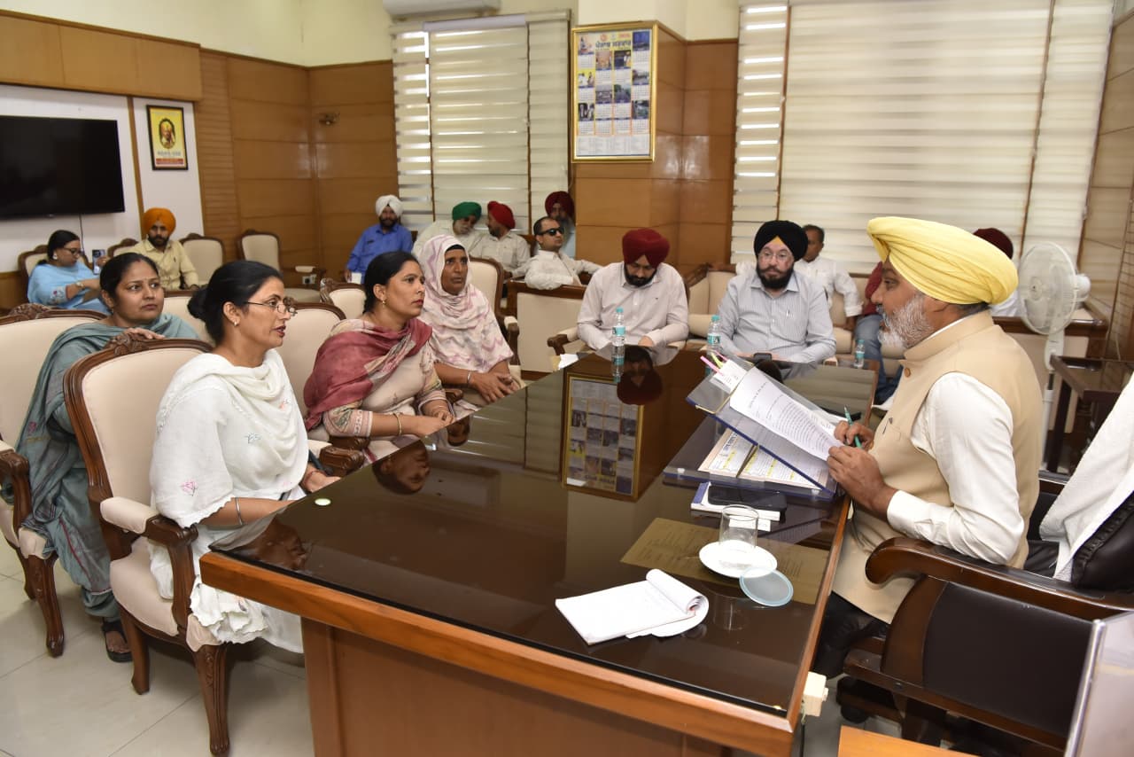 वित्त मंत्री हरपाल सिंह चीमा द्वारा कर्मचारी यूनियनों के साथ बैठकें, उचित मांगों पर जल्द कार्रवाई का दिया भरोसा