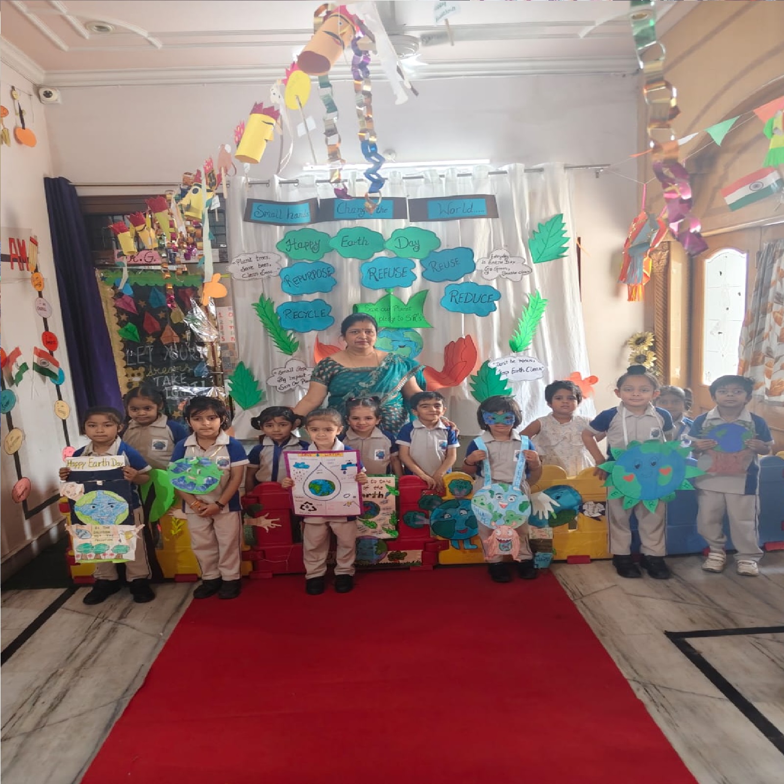 ग्रैंड मां कॉटेज किड्स प्लेवे में पृथ्वी दिवस  धूमधाम से मनाया गया