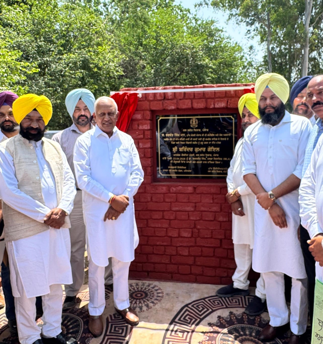 बरिंदर कुमार गोयल द्वारा गांव ओइंद में नहरी पानी  लिफ्ट सिंचाई परियोजना का उद्घाटन