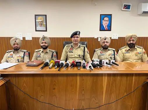 5 किलो हेरोइन के साथ तस्कर गिरफ्तार, पाक से मंगवाता था नशे की खेप, इलाके में तस्करों को करता था सप्लाई