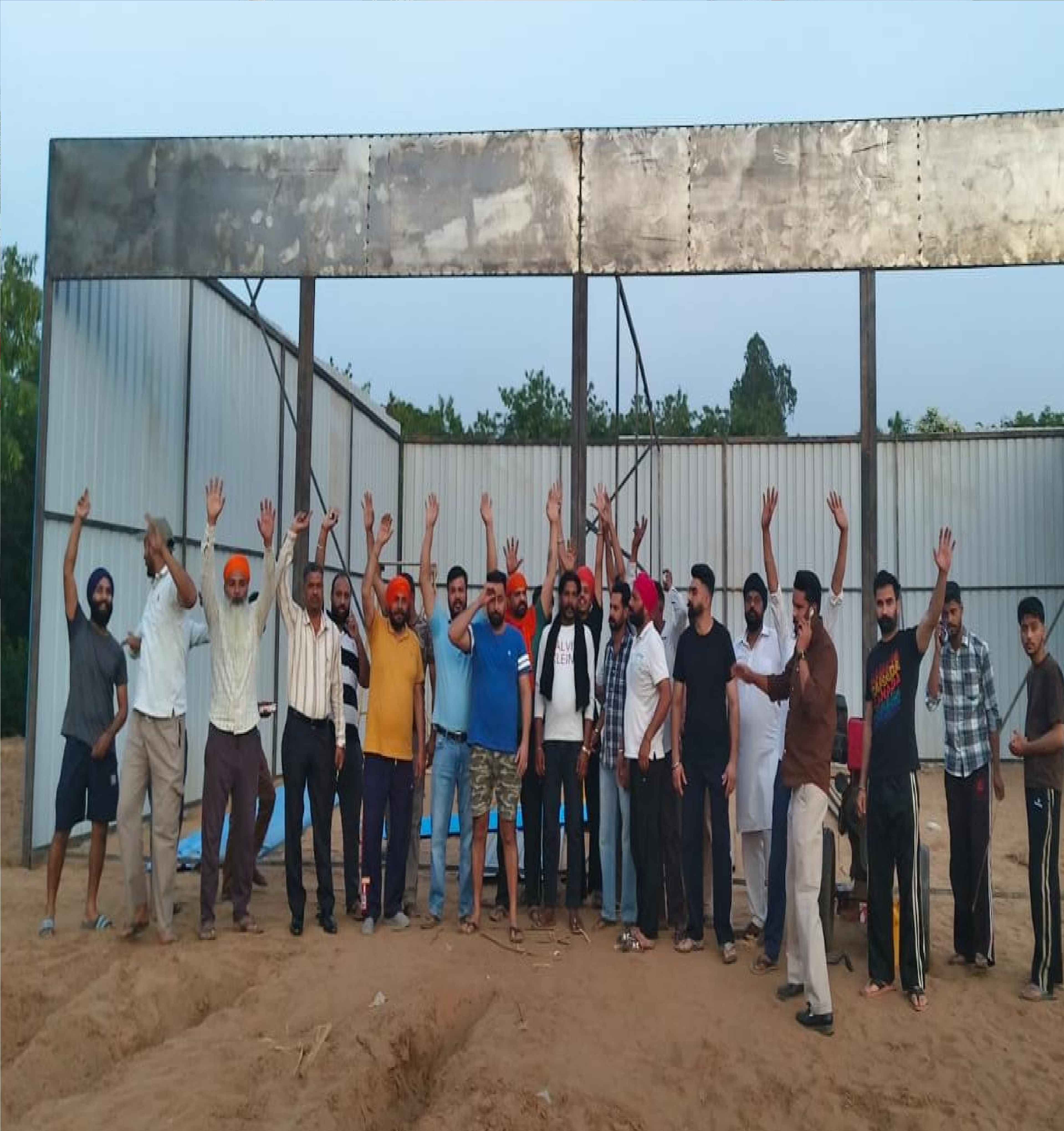 देवीनगर मोड़ पर शराब ठेके के विरोध में भड़के ग्रामीण