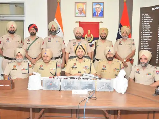 ड्रग्स-हथियार तस्करी का पर्दाफाश, पाक से जुड़े 2 आरोपी गिरफ्तार, 4.1 किलो हेरोइन-पिस्तौल बरामद