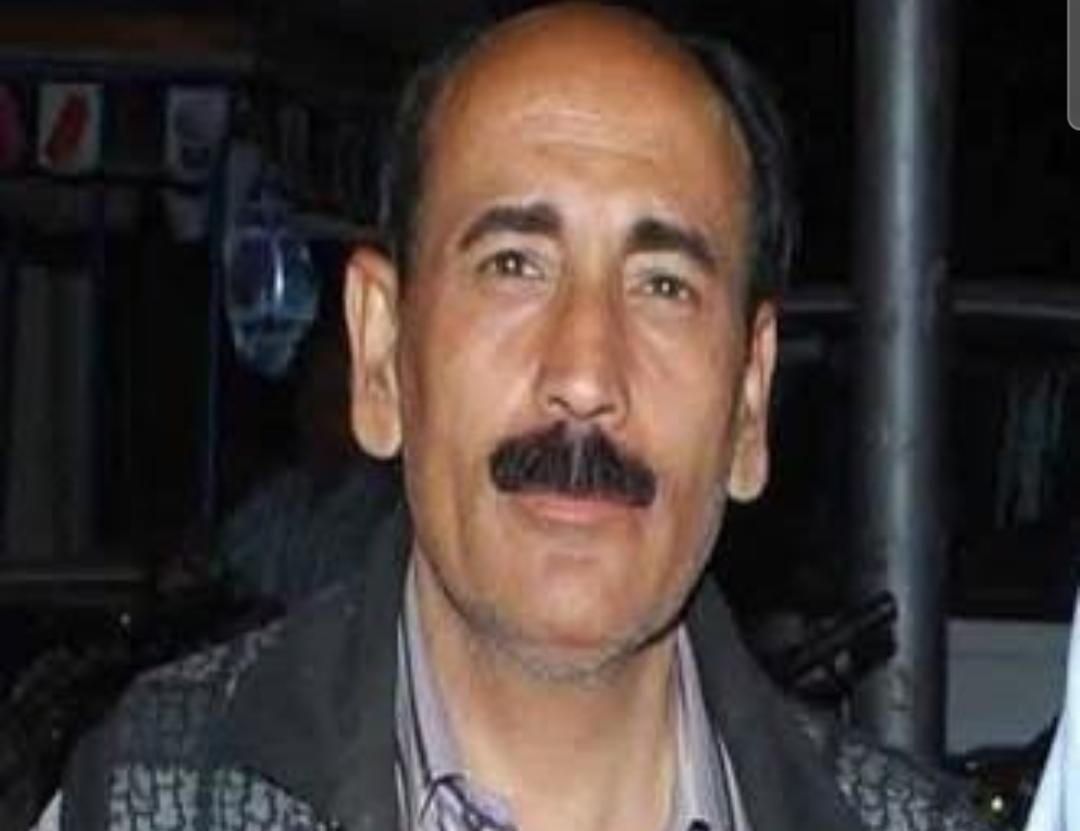अगर किसी को गाली देनी हो या ब्लैक मेलर कहना हो , तो उसे पत्रकार कह दो !