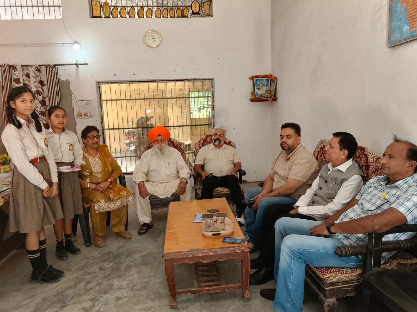 Hoshiarpur: सर्वहितकारी स्कूल बस्सी वाजीद ने PSEB कक्षा 8 में 100% परिणाम हासिल किया