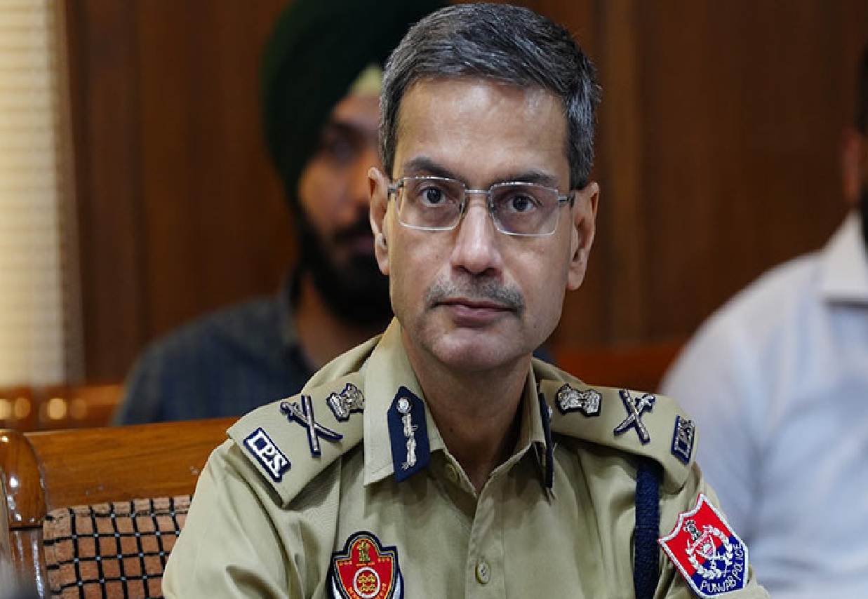 गैंगस्टरों पर वार का 105वां दिन: पंजाब पुलिस द्वारा 586 स्थानों पर छापेमारी; 249 गिरफ्तार