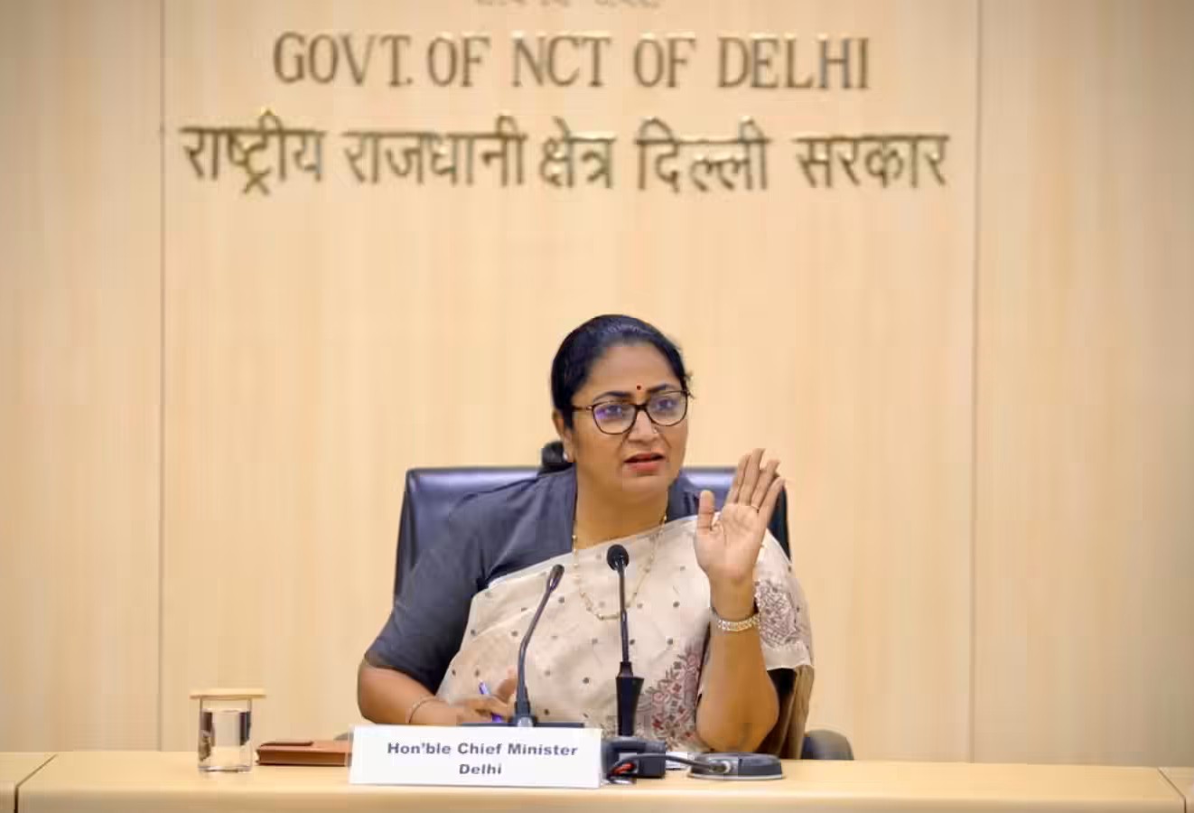 New Delhi: प्रशासन का सख्त कदम, घाटों पर बने 310 घरों को खाली करने का आदेश