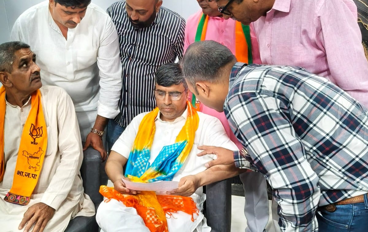 Panipat: हुकटा प्रतिनिधिमंडल ने शिक्षा मंत्री महीपाल डांडा को सौंपा ज्ञापन