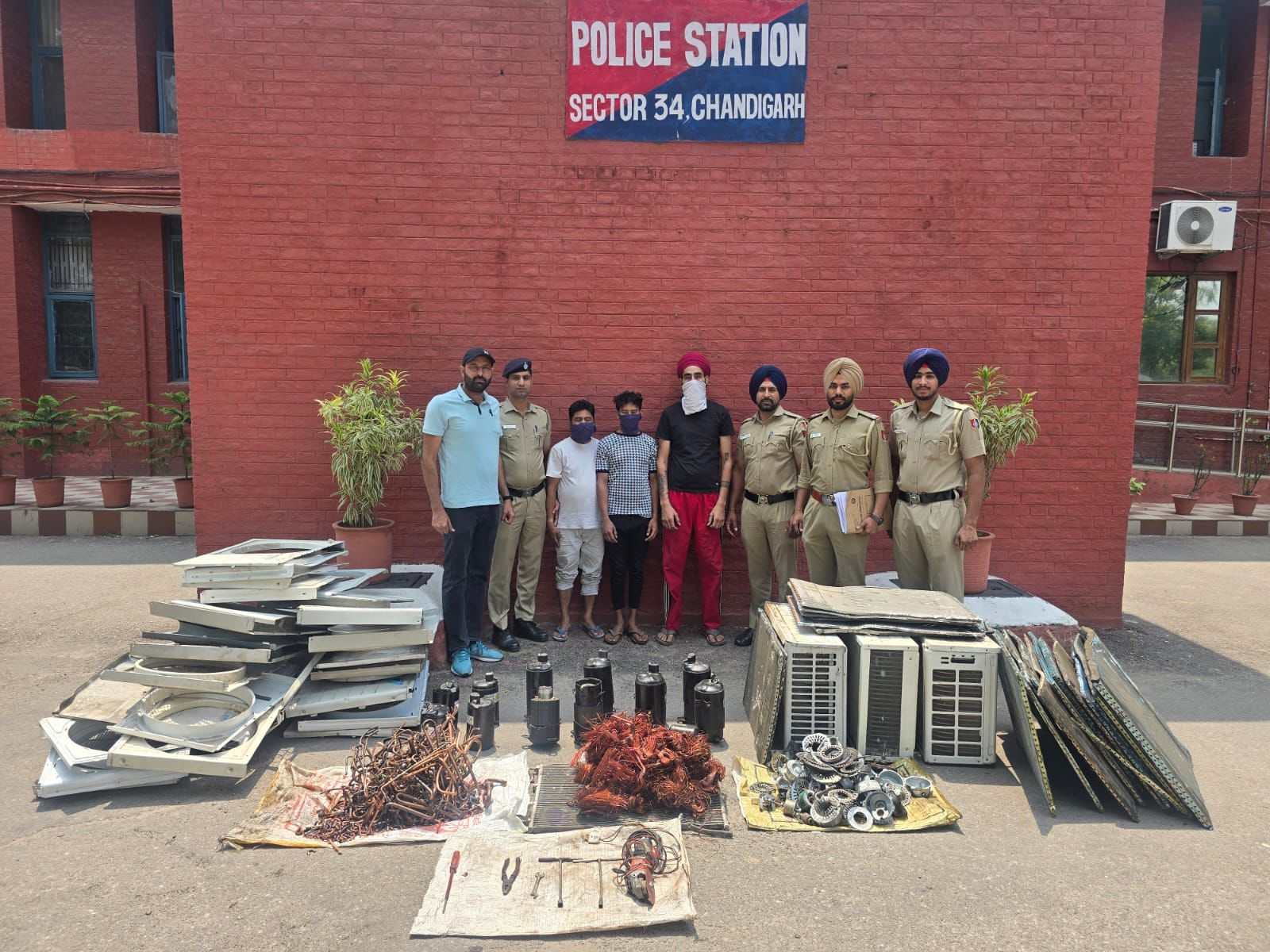 Chandigarh: 24 घंटे में एसी पैनल चोरी गैंग का पर्दाफाश, तीन आरोपी गिरफ्तार