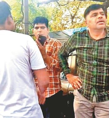 Chandigarh: चंडीगढ़ में पुलिस टीम पर हमला, ड्रग्स तस्कर हिरासत से फरार; सड़क पर मचा घंटों हंगामा