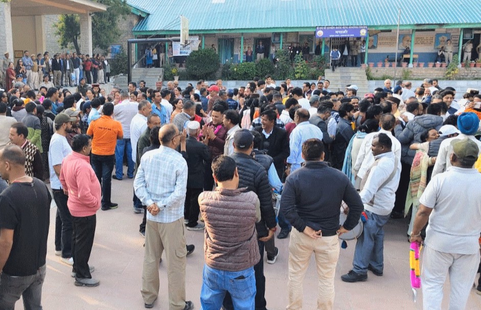 Shimla: हिमाचल निकाय चुनाव में भाजपा का प्रदर्शन बेहतर, कांग्रेस पंचायतों में आगे
