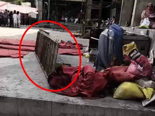Amritsar: गुरुद्वारा परिसर में बड़ा हादसा, लोहे की प्लेटें गिरने से 2 महिलाओं की मौत