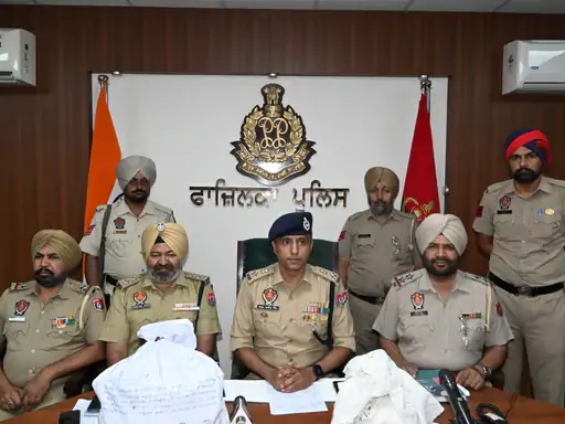पंजाब निकाय चुनाव से पहले 60 करोड़ की ड्रग्स पकड़ी, बॉर्डर फेंसिंग के पार पाकिस्तान से आई 10 किलो हेरोइन जब्त