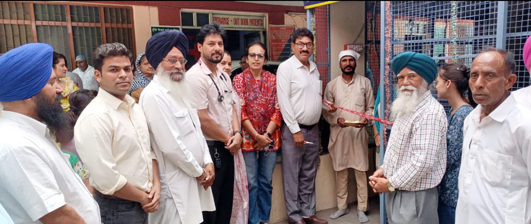 Hushiarpur: सिविल अस्पताल माहिलपुर में कैंटीन और साइकिल स्टैंड का शुभारंभ