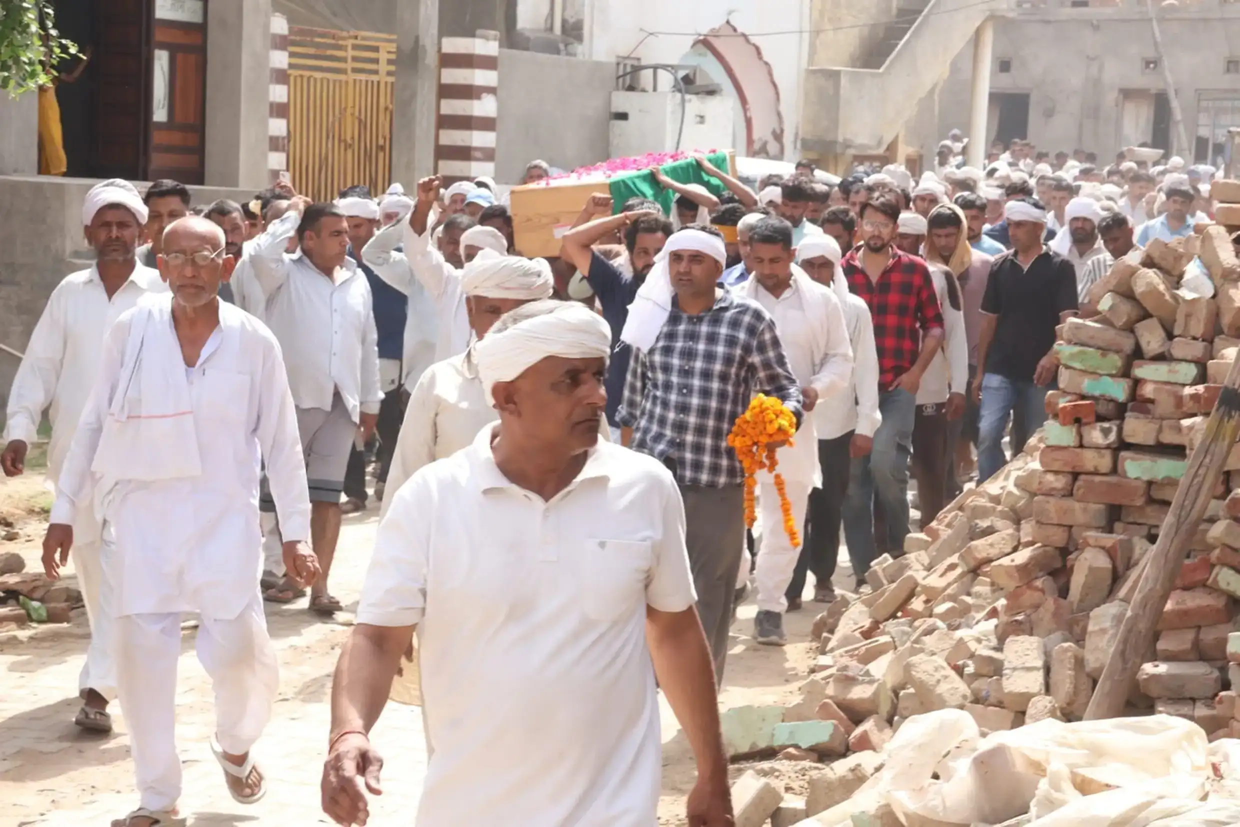jind: बांग्लादेश से आई दुखद खबर, भारतीय उच्चायोग में सेवाएं दे रहे नरेंद्र कुमार नहीं रहे