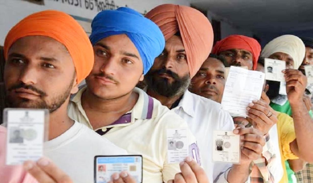 Chandigarh: पंजाब में निकाय चुनाव का जोश, मतदाता सक्रिय, 7555 उम्मीदवार मैदान में