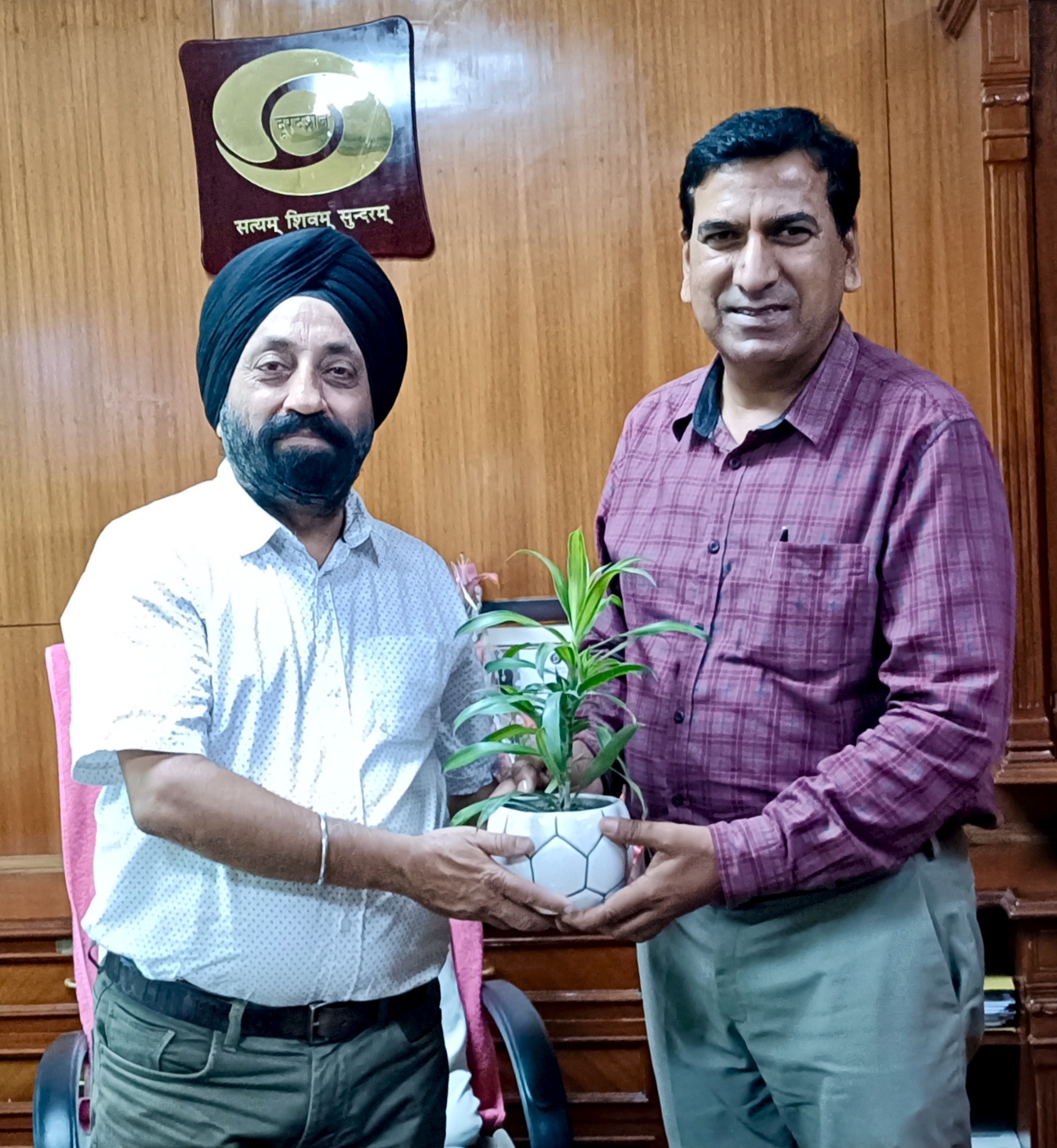 Hoshiarpur: पंजाबी संस्कृति और सामाजिक मुद्दों  की बुलंद आवाज बन रहा डीडी पंजाबी