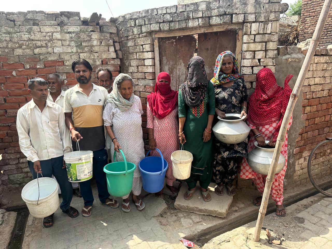 Kalayat: बालू बिढान पत्ती की वाल्मीकि बस्ती में पेयजल संकट गहराया, ग्रामीणों ने दी आंदोलन की चेतावनी