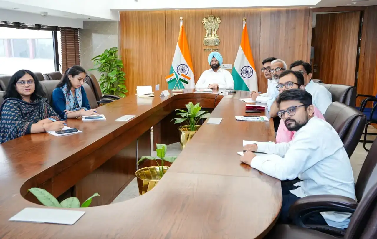 New Delhi: मंत्री सिरसा ने किया डस्ट पोर्टल 2.0 का आकलन, जल्द आएगा नया वर्जन