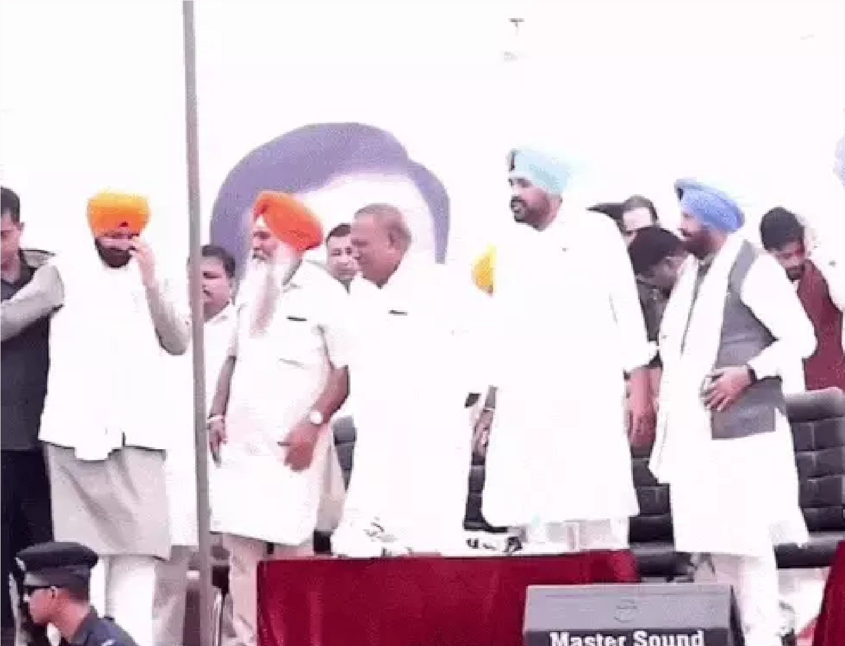 चुटकुलों से सरकार नहीं, सिनेमा हॉल चल सकते हैं: नायब सिंह सैनी