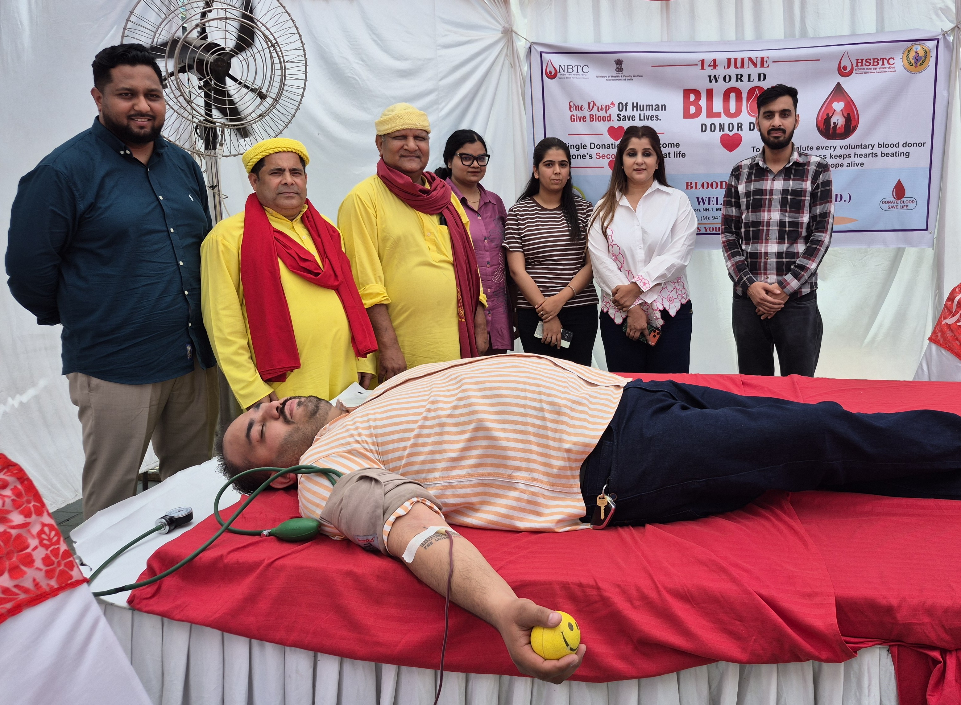Mohali: विश्व रक्तदाता दिवस पर विश्वास फाउंडेशन के रक्तदान शिविर में 40 यूनिट रक्त एकत्रित