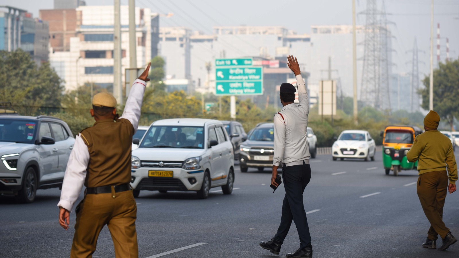 Jaipur: सड़क सुरक्षा के लिए विशेष अभियान, 87,945 वाहनों के खिलाफ एक्शन