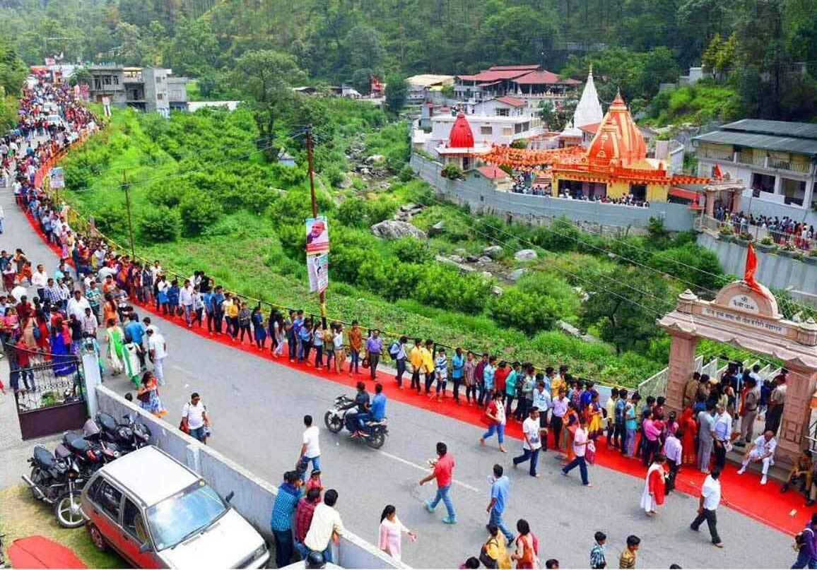 Haldwani: कैंची धाम मेले में उमड़ने वाली भीड़ को देखते हुए काठगोदाम से 179 बसें चलाई जाएंगी