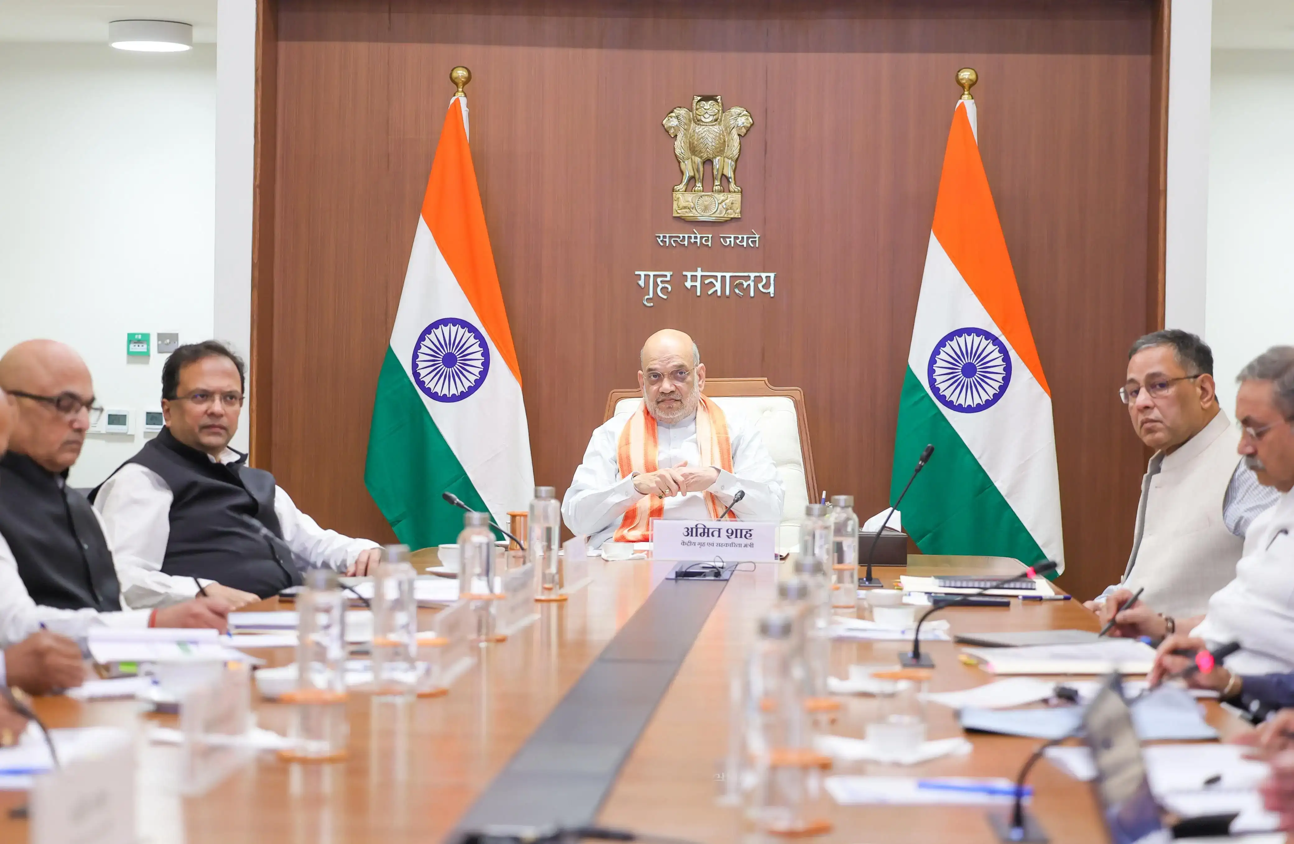 New Delhi: देशभर में 1930 हेल्पलाइन को सुदृढ़ करने की दिशा में काम तेज, Amit Shah ने लिया जायजा