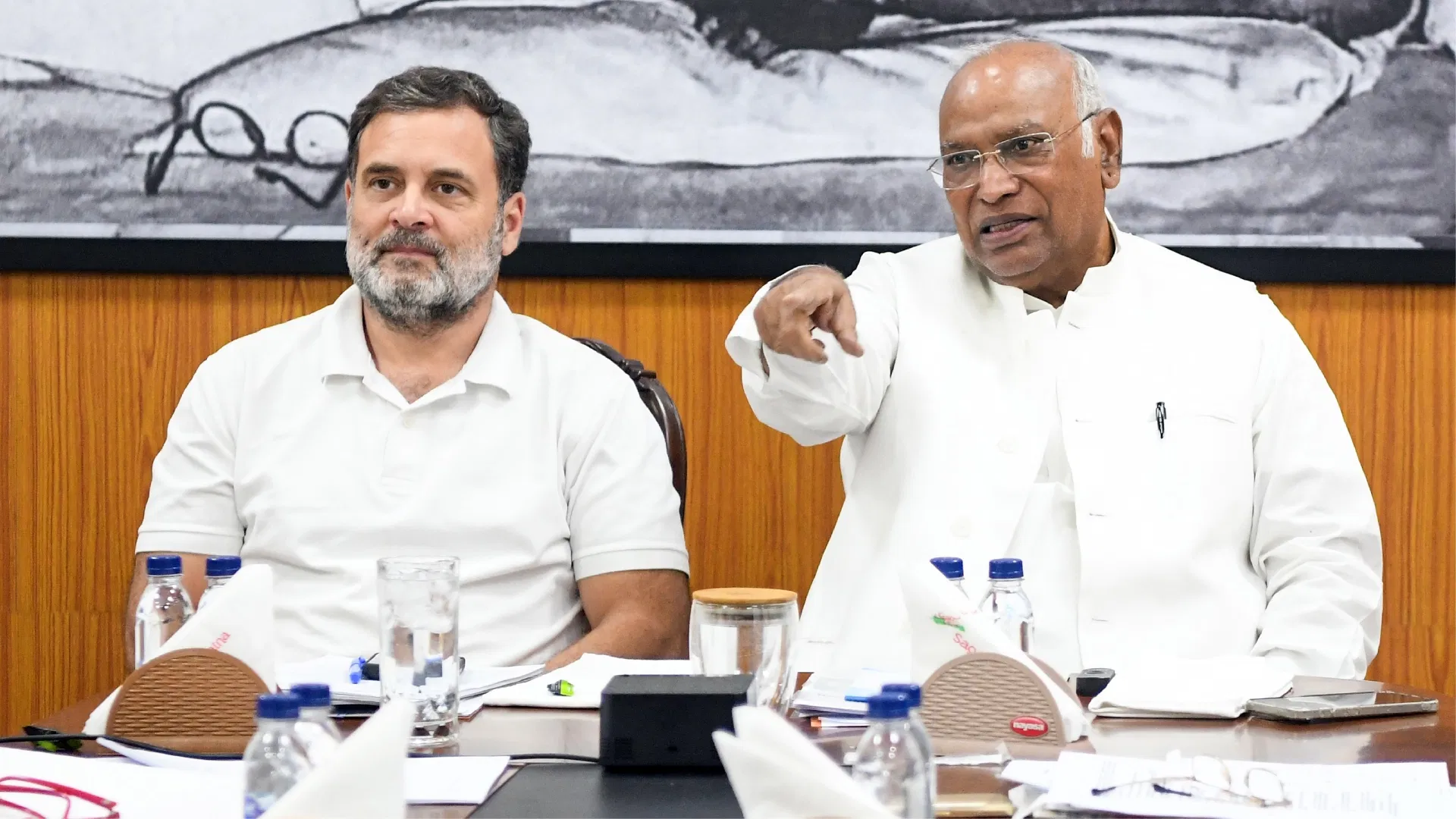 Chandigarh: पंजाब कांग्रेस में फेरबदल के संकेतों से बढ़ी सियासी हलचल, नेताओं की भूमिका पर मंथन जारी