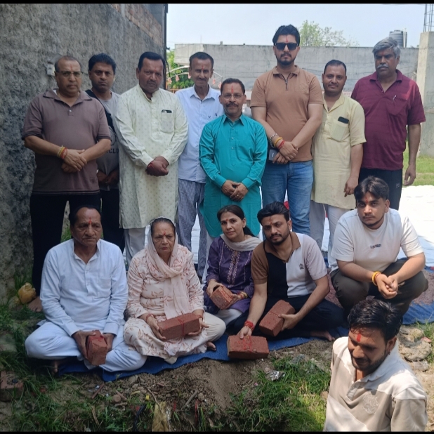 Hoshiarpur: मईया जी असी नौकर तेरे वैष्णो धाम में श्री बाला जी के मंदिर का रखा नींव पत्थर