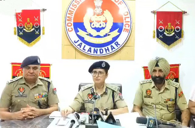 Jalandhar: जालंधर में पुलिस की बड़ी सफलता, संगठित अपराध गिरोह के चार सदस्य गिरफ्तार
