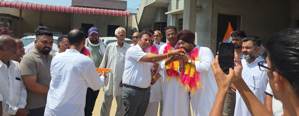 Hoshiarpur: पिपलीवाल में आयोजित समागम में गढ़शंकर के नए प्रधान और पदाधिकारियों का हुआ सम्मान