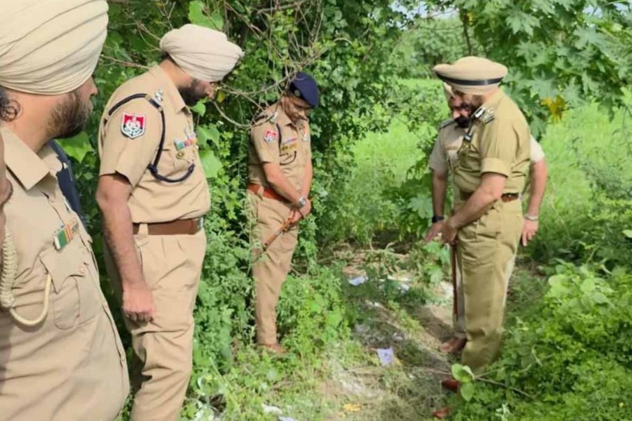 Amritsar: अमृतसर में पुलिस एनकाउंटर के दौरान दो शूटर दबोचे गए, एक के पैर में लगी गोली