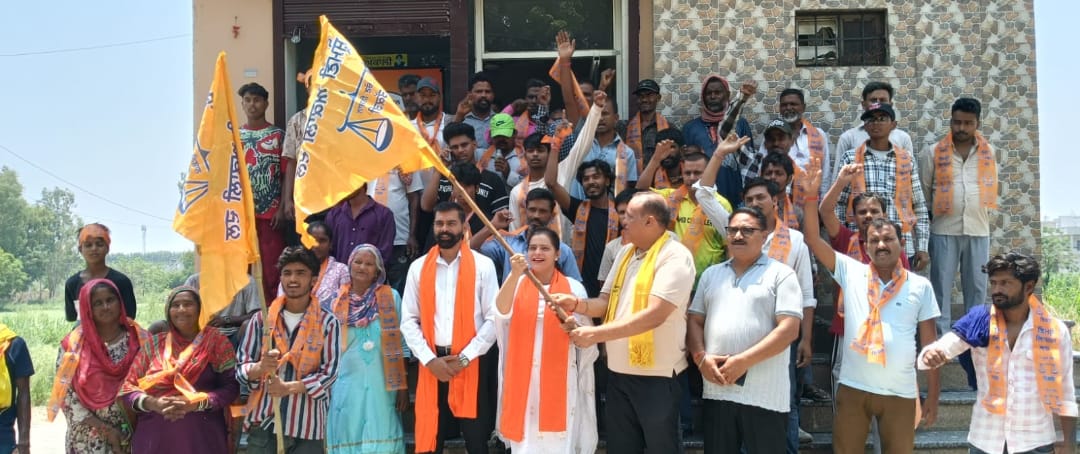 Hoshiarpur: होशियारपुर में 'आप' को बड़ा झटका: पार्षद एडवोकेट मनजीत कौर साथियों सहित शिरोमणि अकाली दल में शामिल