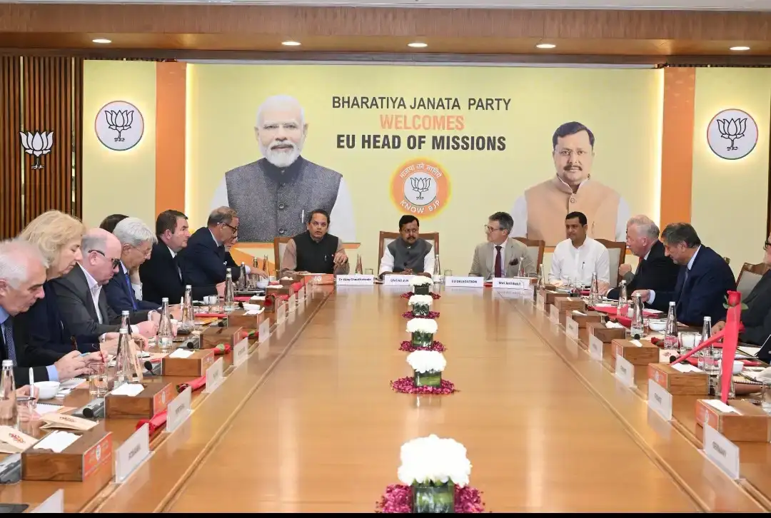 New Delhi: भाजपा मुख्यालय में यूरोपीय संघ के 23 देशों के मिशन प्रमुखों से संवाद, नितिन नवीन ने साझा किया भारत का विकास विजन