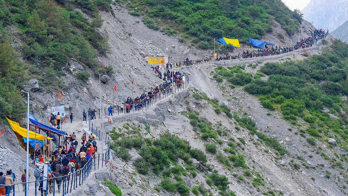 Jammu: अमरनाथ यात्रा का चौथा जत्था रवाना, 6,700 से अधिक श्रद्धालु बाबा बर्फानी के दर्शन के लिए निकले