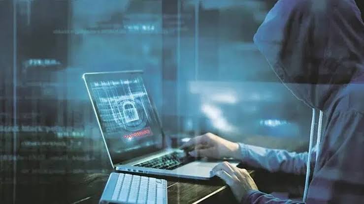 NCR Noida: नोएडा में साइबर ठगों का कहर, 9 लोगों से 69 लाख रुपये से अधिक की ठगी