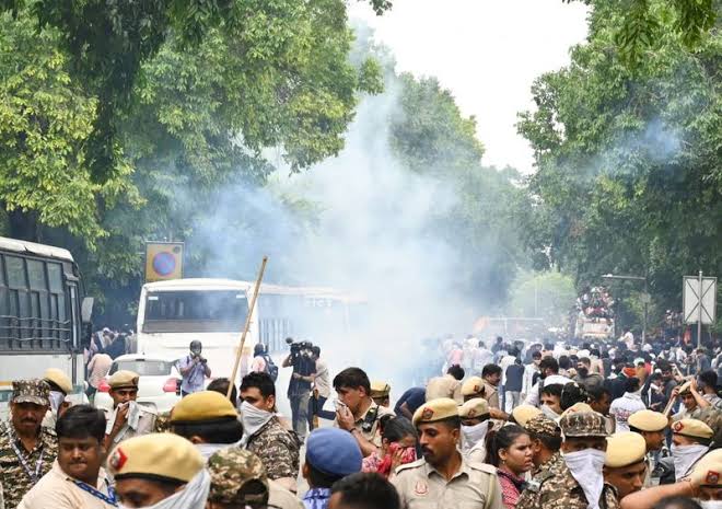 New Delhi: दिल्ली प्रदर्शन में 65 लोग घायल, आरएमएल अस्पताल में भर्ती; पुलिसकर्मी भी शामिल
