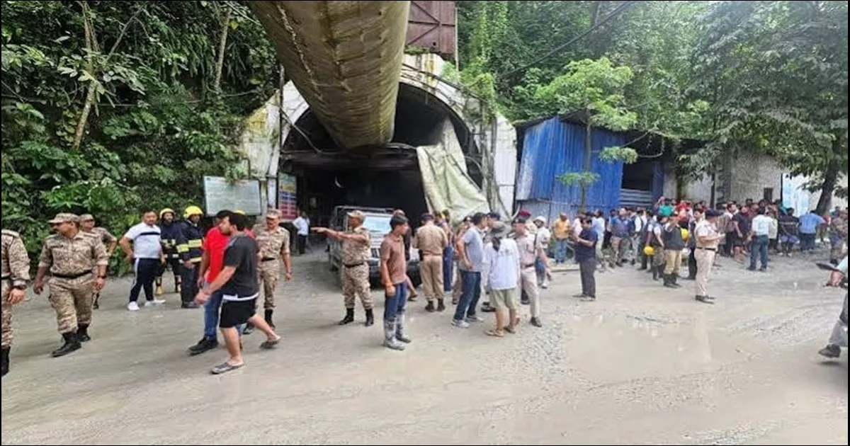 Gangtok: सिक्किम के समरदुंग में दर्दनाक हादसा, तीस्ता जलविद्युत परियोजना सुरंग में फंसे श्रमिकों को निकालने में जुटीं राहत टीमें