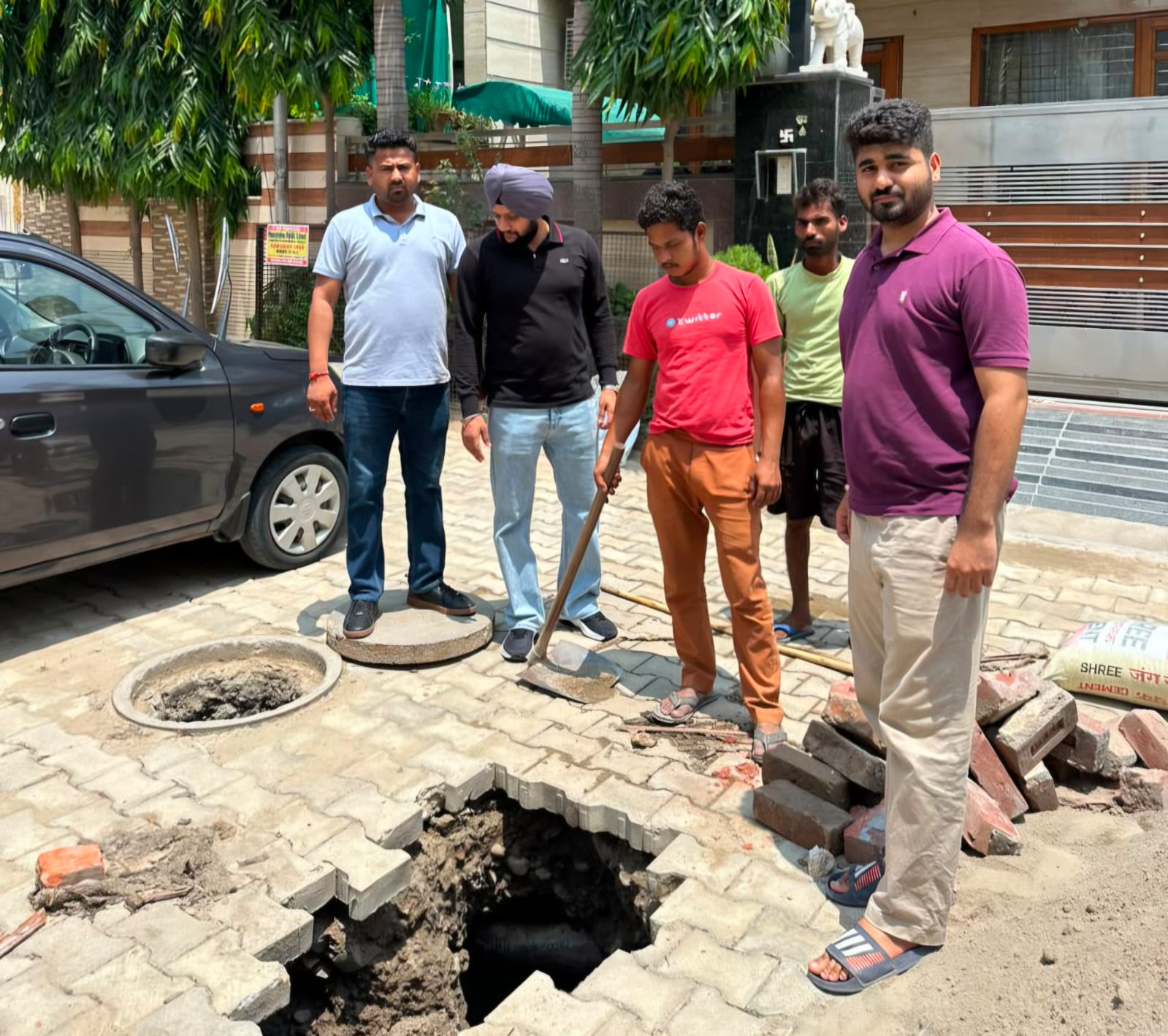 Zirakpur: वार्ड-7 की समस्याओं पर फोकस: नवनियुक्त इंचार्ज परमिंदर सोढ़ी ने क्षेत्र दौरे के साथ शुरू कराए विकास कार्य