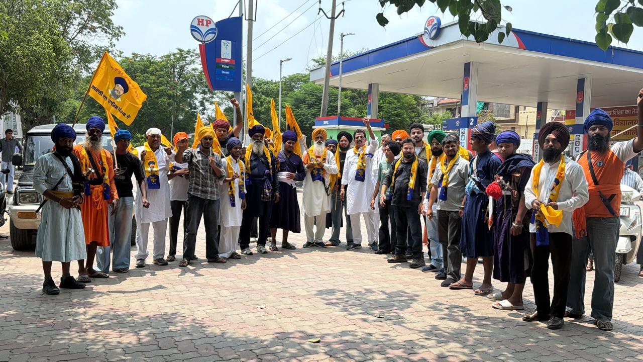 Jagran: चंडीगढ़ में ‘वारिस पंजाब दे’ का शक्ति प्रदर्शन, राजीव लवली की अगुवाई में जगरांव के कार्यकर्ताओं ने सरकार को घेरा