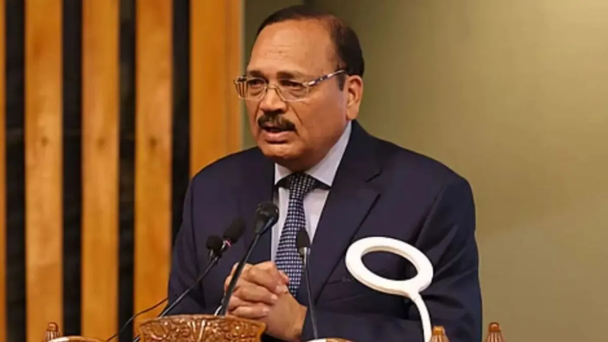 Chandigarh: CJI सूर्यकांत को दीक्षांत समारोह में बुलाने पर NALSAR के छात्रों में नाराजगी, 450+ स्टूडेंट्स ने उठाए सवाल