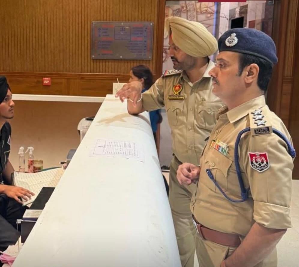 Jagraon: 15 अगस्त को लेकर जगरांव पुलिस की सख्ती, होटलों-धर्मशालाओं से लेकर किराए के मकानों तक पहुंची पुलिस