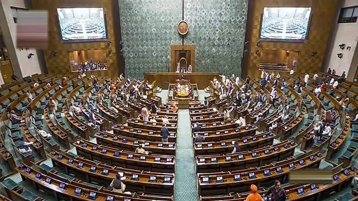 New Delhi: संसद का मानसून सत्र खत्म, आखिरी दिन भी हंगामा बरकरार; लोकसभा-राज्यसभा की कार्यवाही अनिश्चितकाल के लिए स्थगित