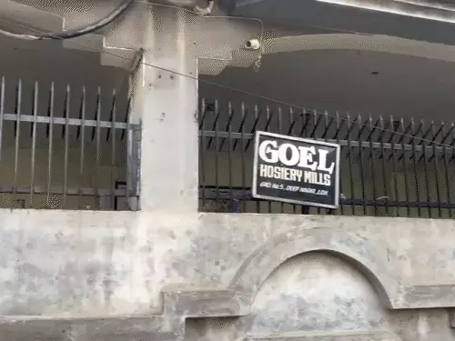 दीप नगर की कॉन्सोल होजरी फैक्ट्री में भीषण अग्निकांड, धुएं से दम घुटने के कारण एक कर्मचारी बेहोश