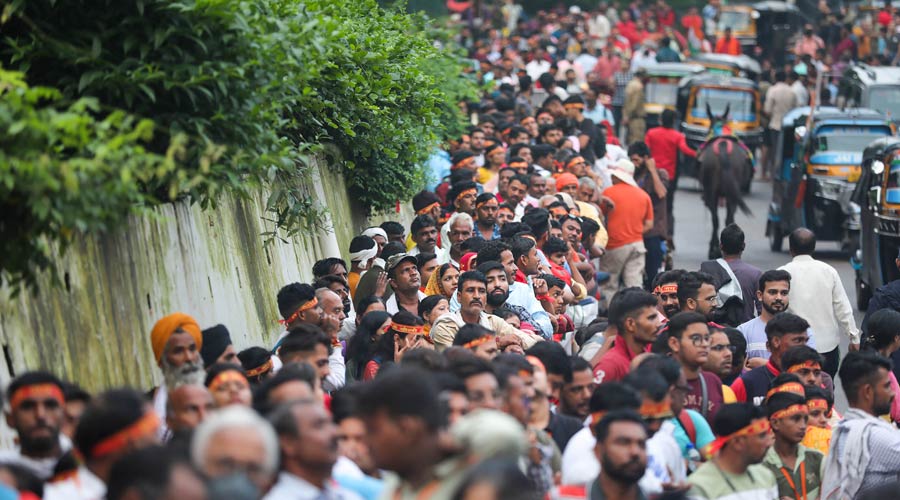 मां वैष्णो देवी यात्रा पर जाने वालों के लिए जरूरी सूचना, बढ़ी भीड़ के चलते पंजीकरण कक्ष अस्थायी रूप से बंद